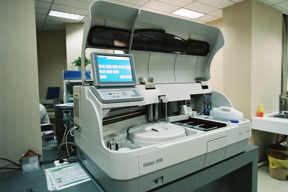 Roche Chemi-luminescence Immunoassay Analyzer Roche Chemi-luminescence Immunoassay Analyzer